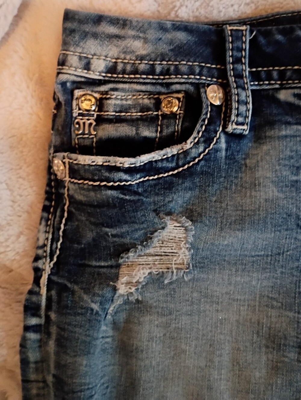Miss me Ripped Distressed Blue Denim Jean Signature M High Rise Midi-Shorts - Picture 3 of 13